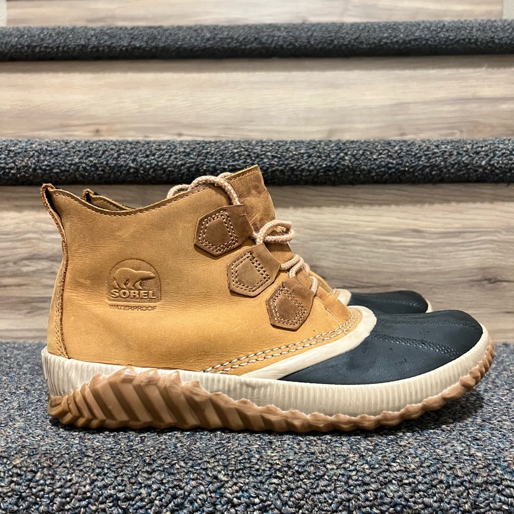 Sorel Out N’ About Plus. Women’s size 8.5. Very gently used!